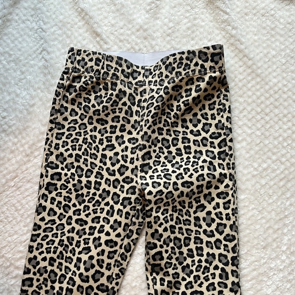 How.Very.Loved - Cheetah Print flare pants - like new - Picture 3 of 8
